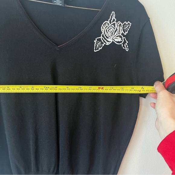 Silk blend short sleeve beaded black top office medium petite - Picture 7 of 7